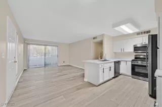 Photo #2: 2659436 Listing 