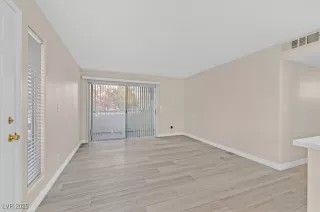 Photo #3: 2659436 Listing 