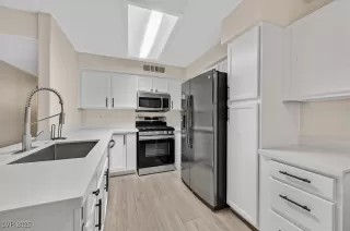 Photo #4: 2659436 Listing 