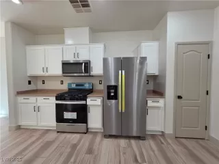 Photo #3: 2659467 Listing 
