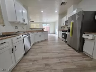 Photo #4: 2659467 Listing 