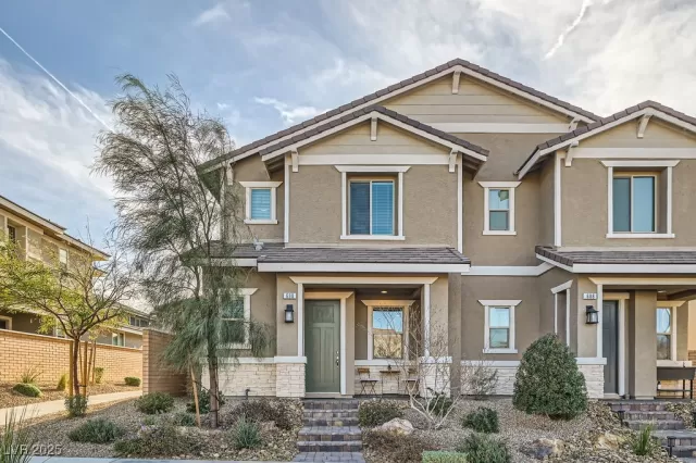 MLS: 2659536 Condo For Sale