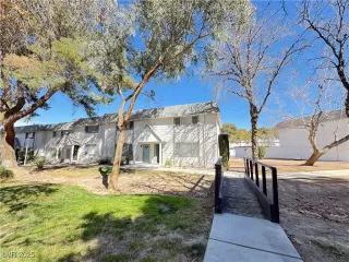 Photo #3: 2659539 Listing 