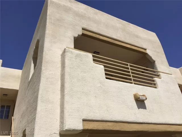 MLS: 2659578 Condo For Sale