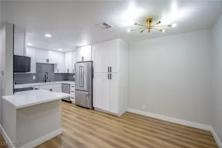 Photo #3: 2659605 Listing 