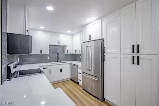 Photo #4: 2659605 Listing 