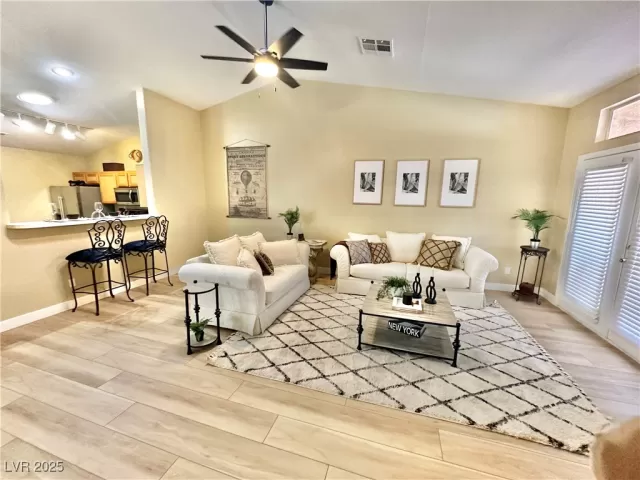 MLS: 2659646 Condo For Sale