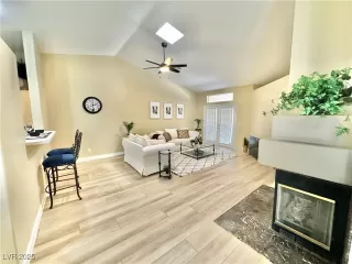 Photo #5: 2659646 Listing 