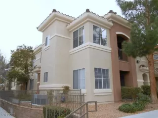 Photo #3: 2659659 Listing 