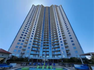 Photo #1: 2659665 Listing 