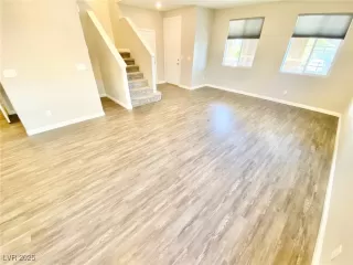 Photo #3: 2659704 Listing 