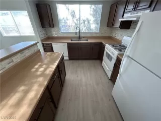Photo #1: 2659736 Listing 