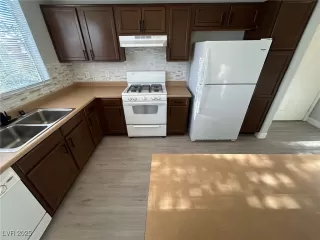Photo #2: 2659736 Listing 