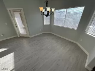 Photo #3: 2659736 Listing 