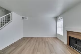 Photo #6: 2659741 Listing 