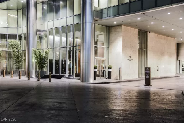 MLS: 2659760 Condo For Sale