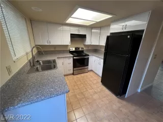 Photo #1: 2659769 Listing 