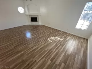 Photo #2: 2659783 Listing 