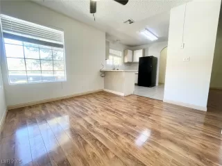 Photo #3: 2659807 Listing 