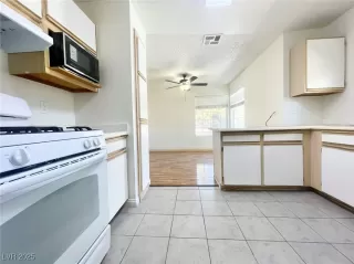 Photo #4: 2659807 Listing 