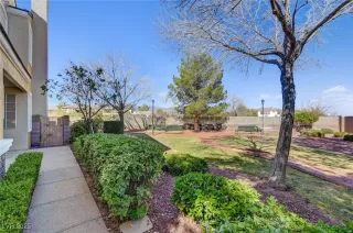 Photo #5: 2659863 Listing