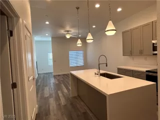 Photo #6: 2659905 Listing 