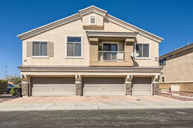 MLS: 2659918 Condo For Sale