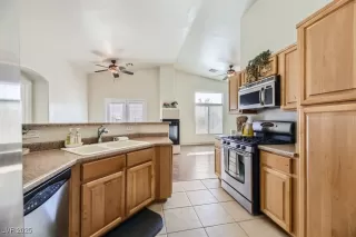 Photo #6: 2659918 Listing 