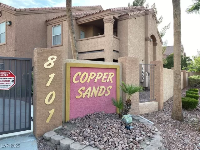 MLS: 2659952 Condo For Sale