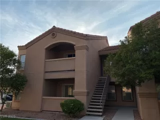 Photo #3: 2659952 Listing 