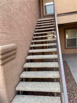 Photo #4: 2659952 Listing 