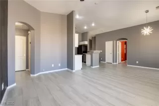 Photo #5: 2659962 Listing