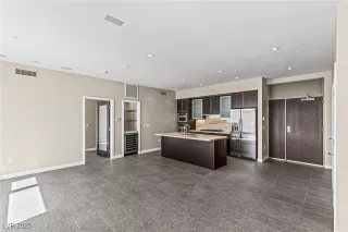 Photo #5: 2659983 Listing 