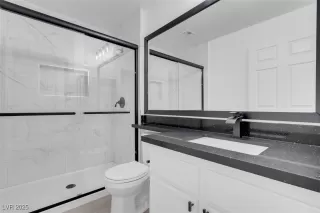 Photo #4: 2659990 Listing