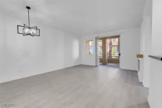 Photo #6: 2659990 Listing