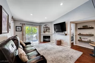 Photo #1: 2660014 Listing