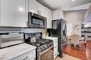 Photo #6: 2660014 Listing