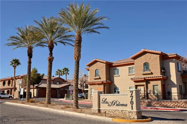 MLS: 2660025 Condo For Sale