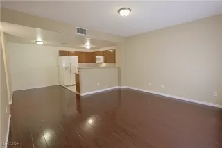 Photo #3: 2660025 Listing