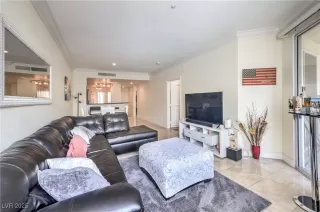 Photo #3: 2660038 Listing