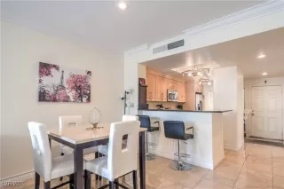 Photo #5: 2660038 Listing