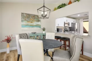 Photo #3: 2660048 Listing