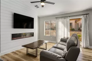 Photo #4: 2660048 Listing