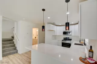 Photo #4: 2660057 Listing 