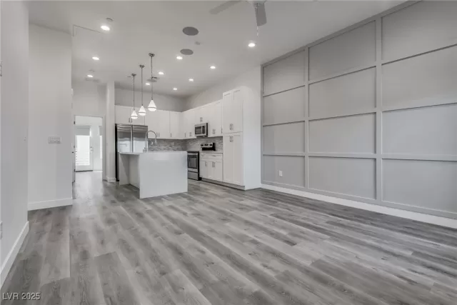 MLS: 2660063 Condo For Sale