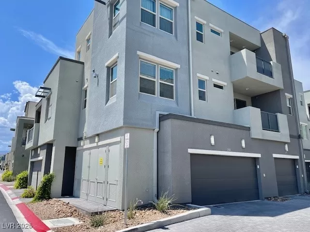 MLS: 2660143 Condo For Sale