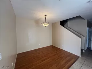 Photo #3: 2660159 Listing 