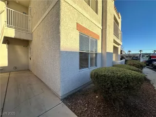 Photo #2: 2660176 Listing 