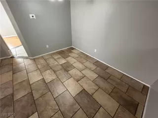 Photo #5: 2660187 Listing 