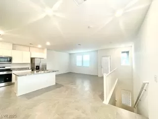 Photo #1: 2660215 Listing 